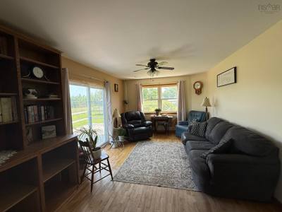 3281 Highway 6 — photo 8