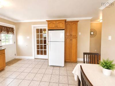 136 Flying Cloud Drive — photo 4