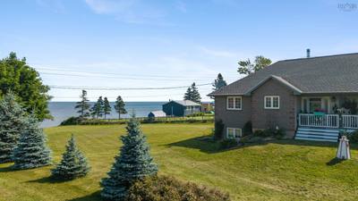 98 Ocean Front Drive — photo 4