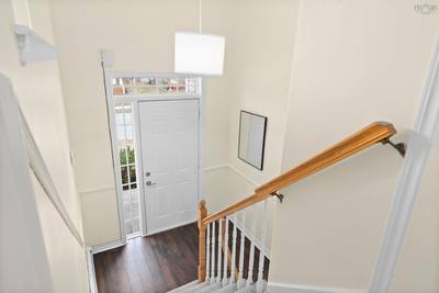 36 Stratford Way — photo 3