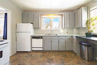 31 Hillcrest Street — photo 5