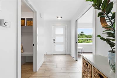 16 Hamilton Drive — photo 2