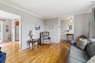 12 Briarlynn Crescent — photo 6