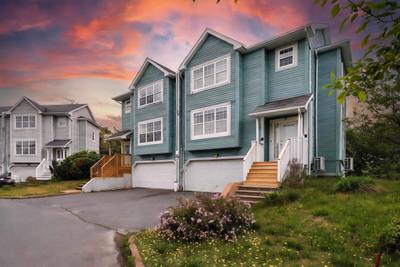 560 Parkland Drive — photo 2