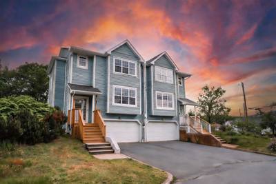 560 Parkland Drive — photo 3