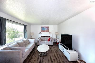 34 Hilden Drive — photo 3