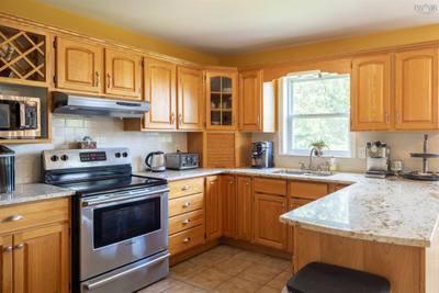 28 Hillview Drive — photo 5