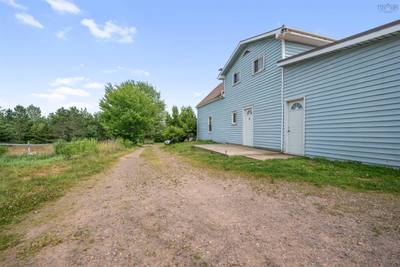 111 Minto Road — photo 3
