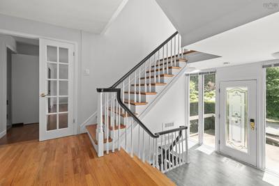 6201 Regina Terrace — photo 3