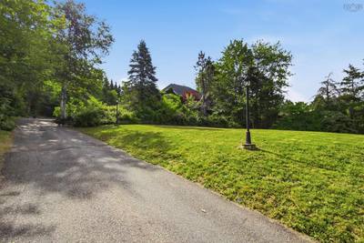 43 Karen Avenue — photo 3