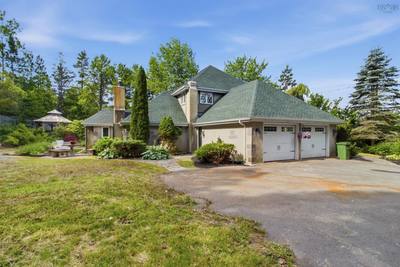43 Karen Avenue — photo 4