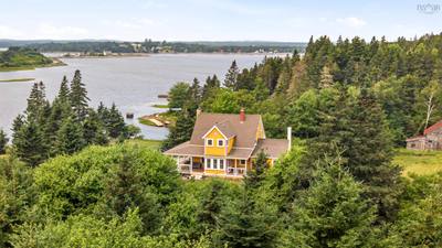 1127 Feltzen South Road — photo 4