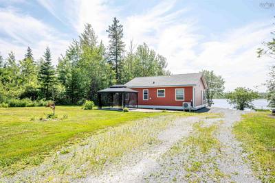 60 Long Lake Road — photo 2