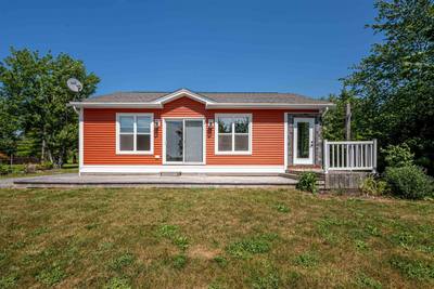 60 Long Lake Road — photo 3