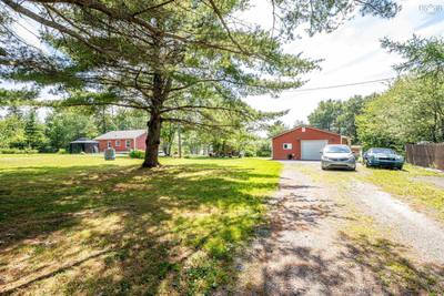 60 Long Lake Road — photo 6