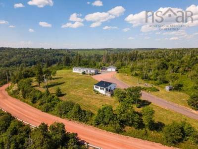 1031 West Bay Road — photo 3