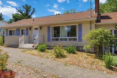 46 Campbell Avenue — photo 2