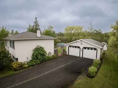 81 Bonavista Avenue — photo 4