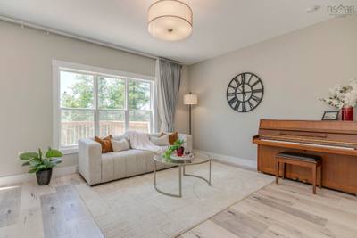 60 Higgins Avenue — photo 3