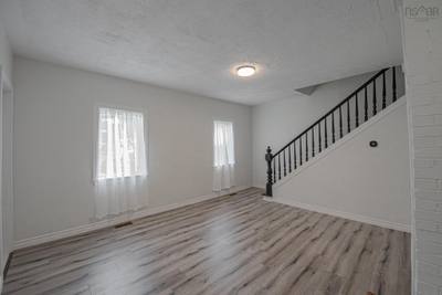 35 Foxbrook Road — photo 4