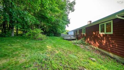 79 Riverview Crescent — photo 3