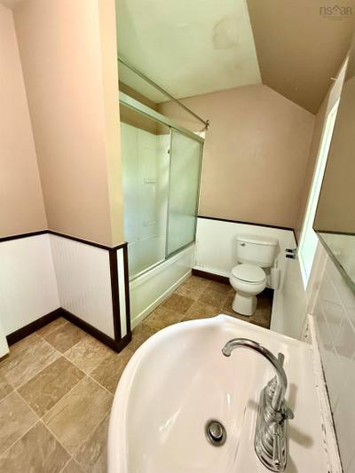 27 Starrs Road — photo 5