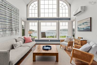 4 Emerald Drive — photo 2
