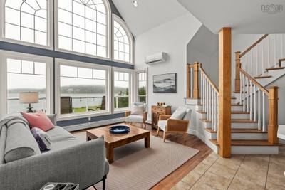 4 Emerald Drive — photo 3