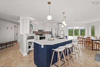4 Emerald Drive — photo 5