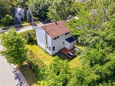 75 Courtney Road — photo 3