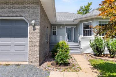21 Cedarcrest Drive — photo 3