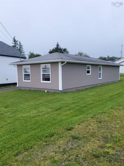 28 Pleasant Street — photo 2