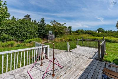 24 Doucet Wharf Road — photo 7