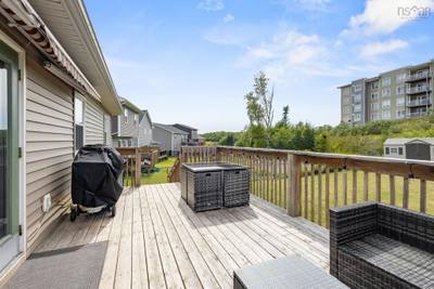 77 Hanwell Drive — photo 7