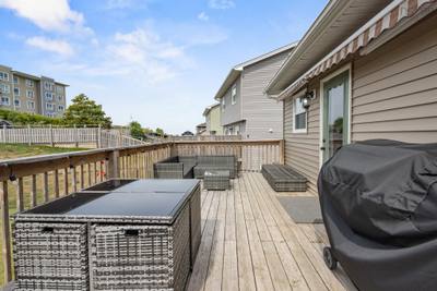 77 Hanwell Drive — photo 8