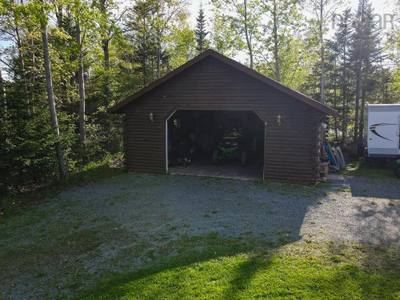 202 Lakecrest Drive — photo 8