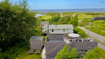 19 Beach Road — photo 3