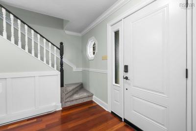 94 Dillon Crescent — photo 3
