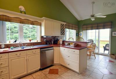 24 Cameron Drive — photo 3