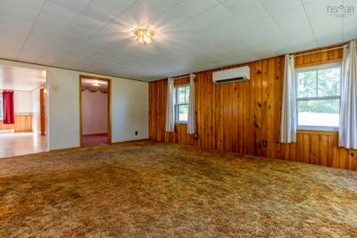 386 Greenland Road — photo 8