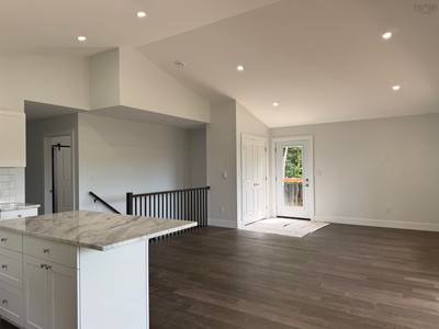 45 Alexander Street — photo 8