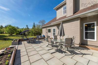 31 Grebe Avenue — photo 2