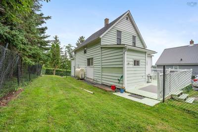 21 Hampson Street — photo 3