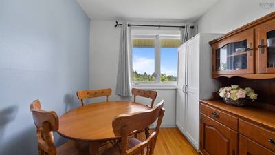 13 Muriel Avenue — photo 6