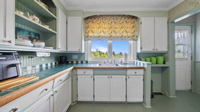13 Muriel Avenue — photo 8