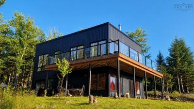 93 Maple Leaf Drive — photo 2