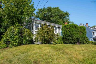 42 Birch Street — photo 3