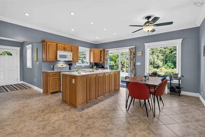 98 Canoe Lake Cove Road — photo 4