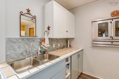 389 Bentley Road — photo 4