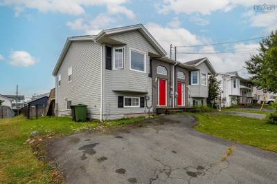 231 Jeep Cres. — photo 2